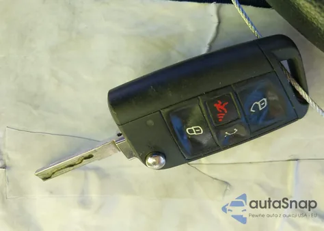 2019 Volkswagen Jetta 1.4T R-Line/1.4T S/1.4T Se из США, поврежденный, VIN 3VWC57BU7KM065075